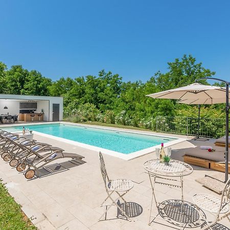 Villas Martincici With Large Pool Grožnjan Extérieur photo