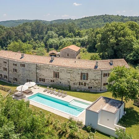Villas Martincici With Large Pool Grožnjan Extérieur photo