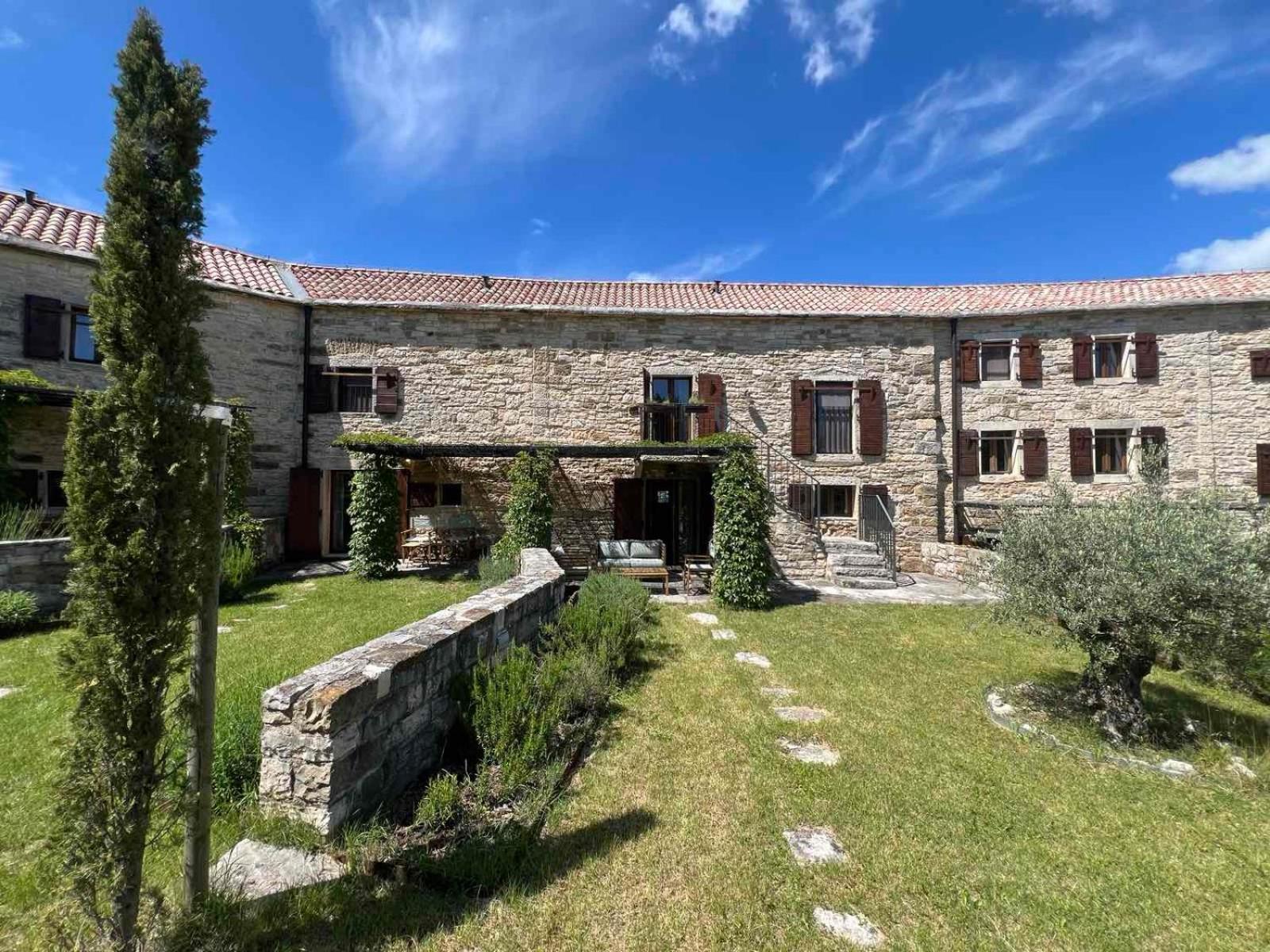 Villas Martincici With Large Pool Grožnjan Extérieur photo
