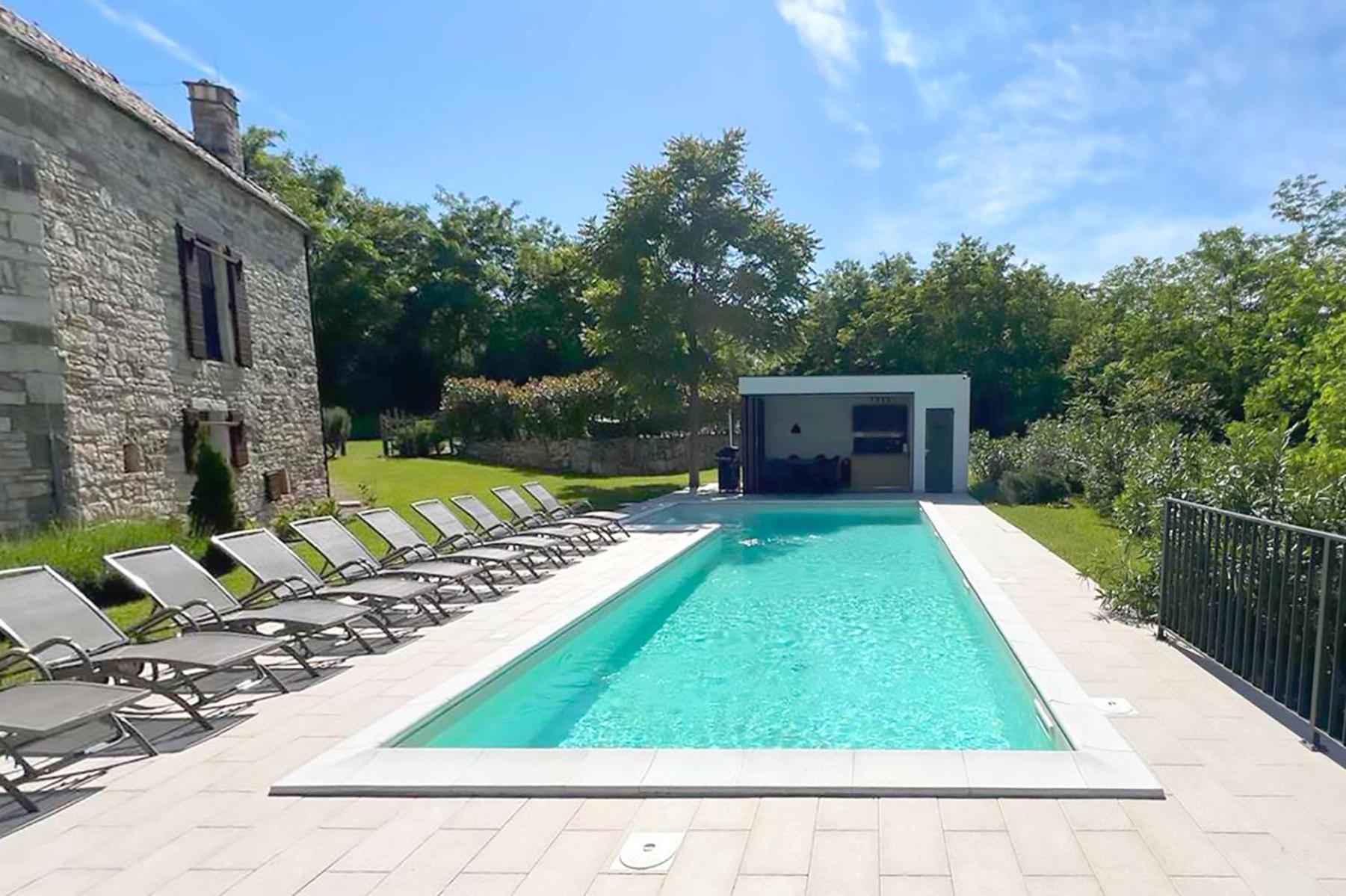 Villas Martincici With Large Pool Grožnjan Extérieur photo