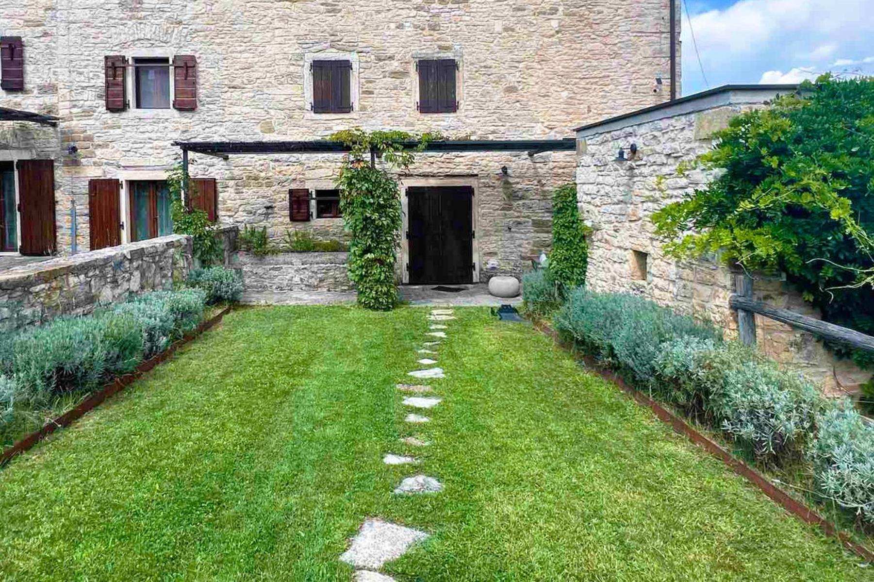 Villas Martincici With Large Pool Grožnjan Extérieur photo