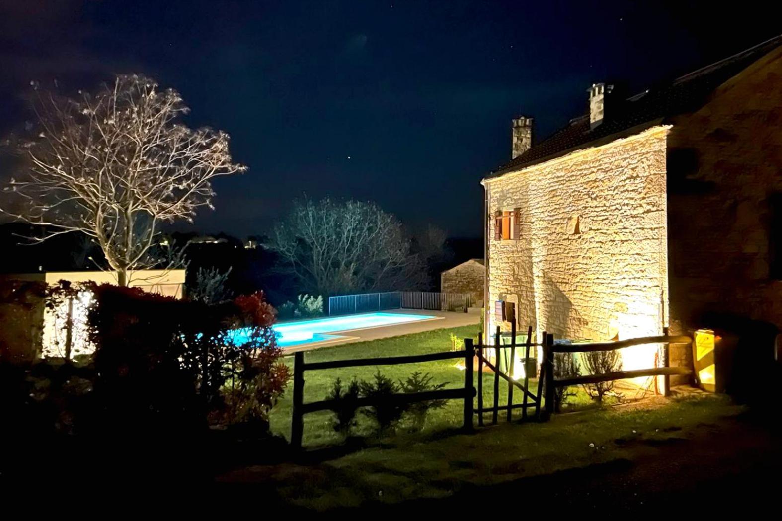 Villas Martincici With Large Pool Grožnjan Extérieur photo