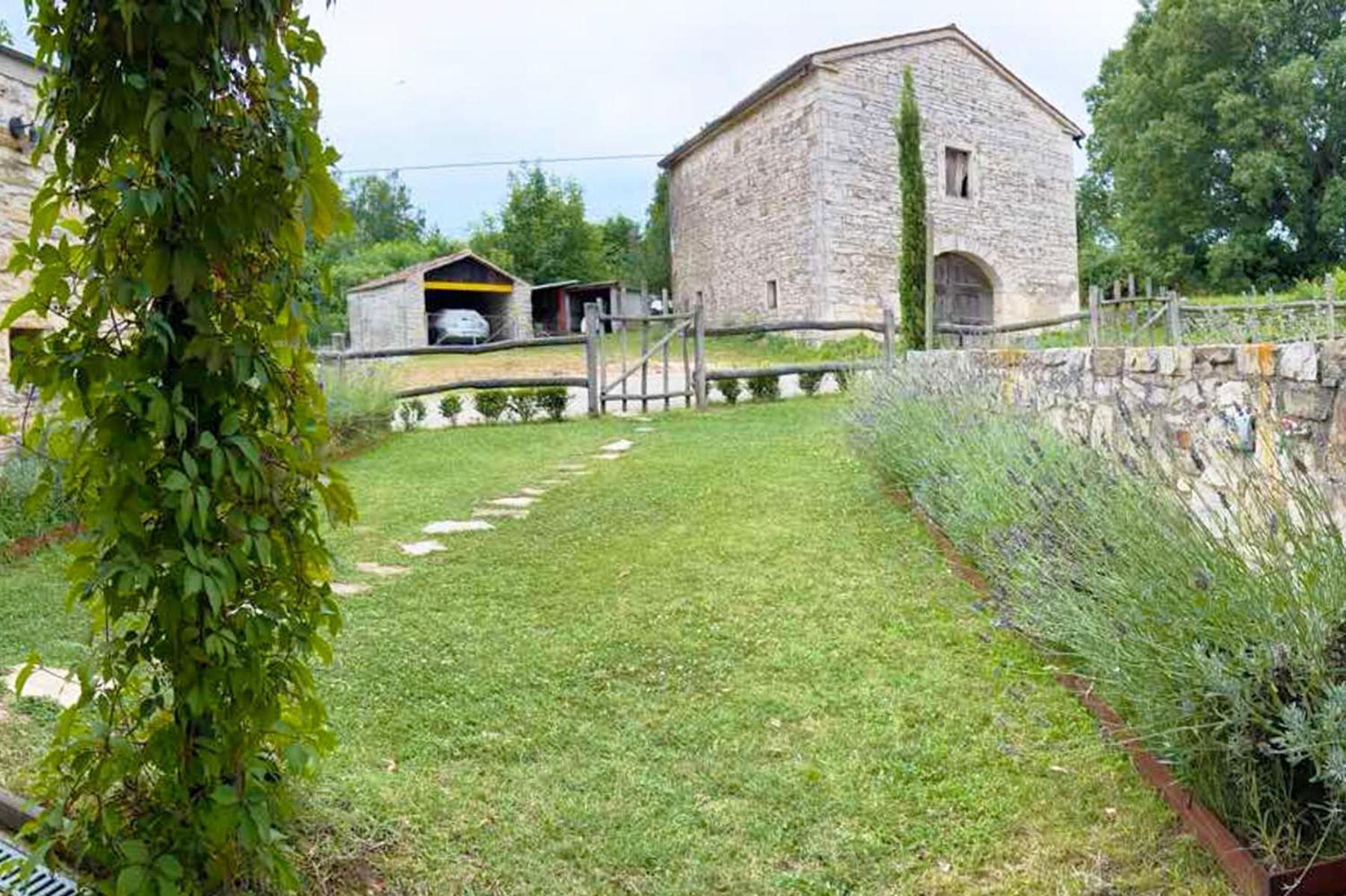 Villas Martincici With Large Pool Grožnjan Extérieur photo